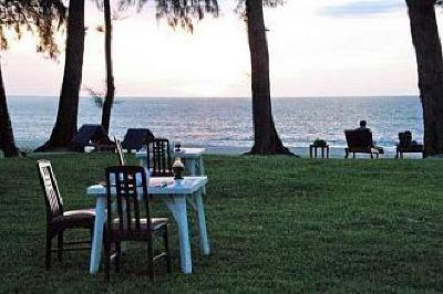фото отеля Royal Bangsak Beach Resort Phang Nga
