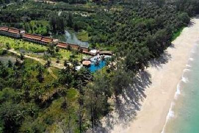 фото отеля Royal Bangsak Beach Resort Phang Nga
