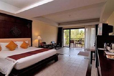 фото отеля Royal Bangsak Beach Resort Phang Nga