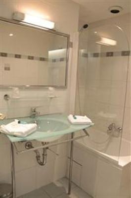 фото отеля Hotel Athenee Cannes