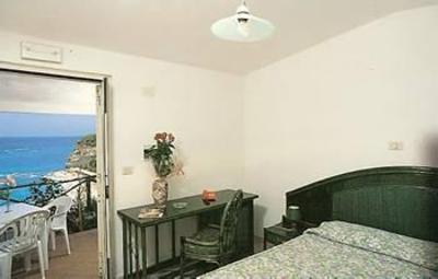 фото отеля Hotel Villaggio Stromboli Ricadi