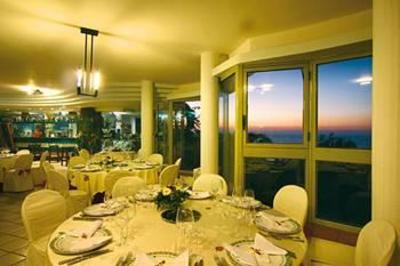 фото отеля Hotel Villaggio Stromboli Ricadi