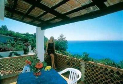 фото отеля Hotel Villaggio Stromboli Ricadi