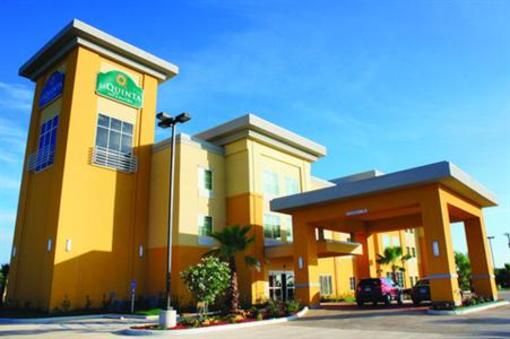 фото отеля La Quinta Inn & Suites Jourdanton