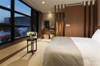 фото отеля Sutton Hotel Myeong Dong