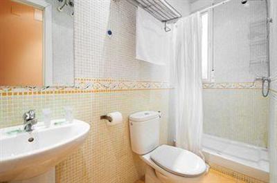 фото отеля Apartamentos Arenal Madrid