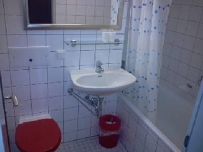 фото отеля Kur-Apartment Hotel Am Riesenbuhl