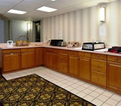 фото отеля Rodeway Inn Commack