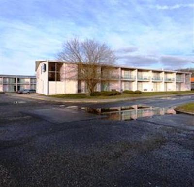 фото отеля Rodeway Inn Commack