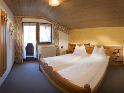 фото отеля Hotel Landhaus Zillertal