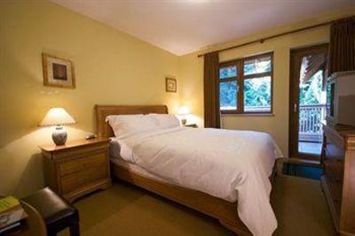фото отеля Whistler Alpine Chalet Retreat & Wellness
