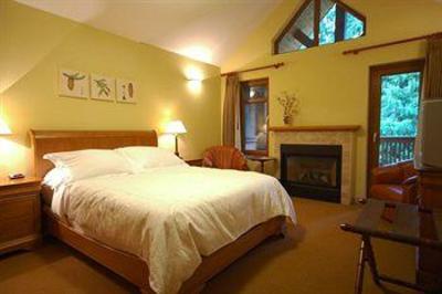фото отеля Whistler Alpine Chalet Retreat & Wellness