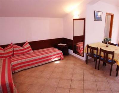 фото отеля Apartments Laura Mali Losinj