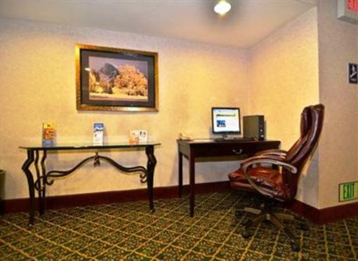 фото отеля Quality Inn & Suites Weed