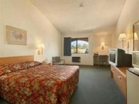 Super 8 Escondido