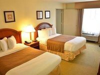 Runnemede Inn & Suites