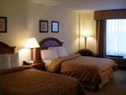 фото отеля Runnemede Inn & Suites