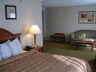фото отеля Runnemede Inn & Suites