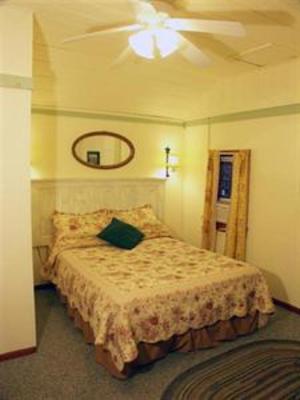 фото отеля Open Hearth Inn
