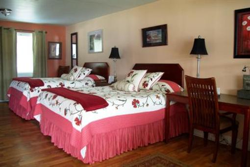 фото отеля Riverboat Inn