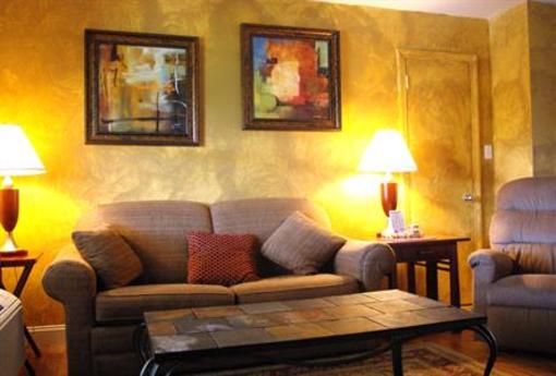 фото отеля Riverboat Inn