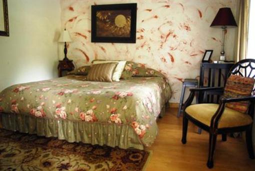 фото отеля Riverboat Inn