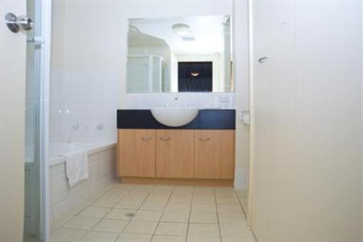 фото отеля Chelsea Apartments Adelaide