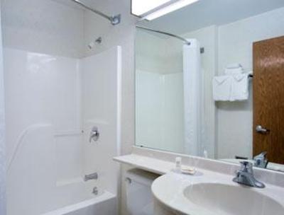 фото отеля Microtel Inn & Suites Detroit Roseville (Michigan)