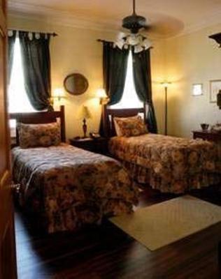 фото отеля Elysian Fields Inn New Orleans