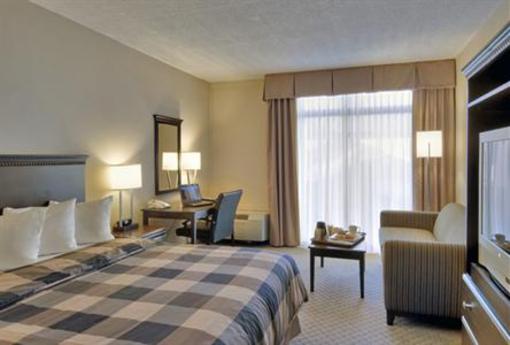 фото отеля Holiday Inn South Plainfield - Piscataway