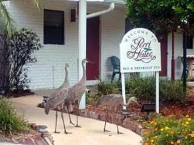 фото отеля Perri House Bed and Breakfast Inn Lake Buena Vista