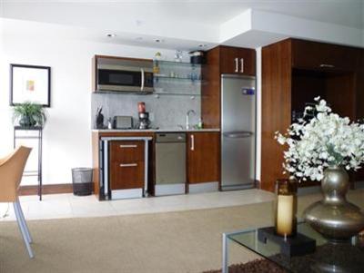 фото отеля Mimi Vacation Rentals