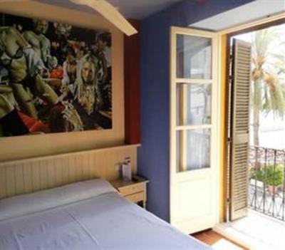 фото отеля Hostal La Marina Ibiza