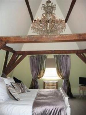 фото отеля Russell House B&B