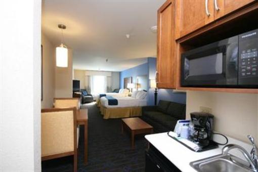 фото отеля Holiday Inn Express & Suites Terre Haute