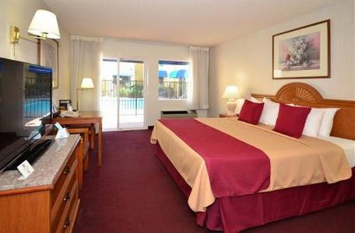 фото отеля BEST WESTERN Canoga Park Motor Inn