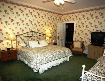 фото отеля The Sandpiper Inn