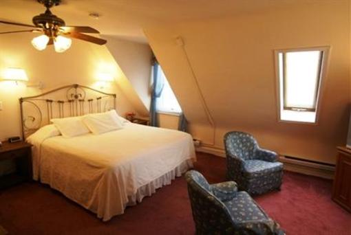 фото отеля The Sandpiper Inn