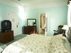 фото отеля The Sandpiper Inn