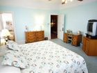 фото отеля The Sandpiper Inn