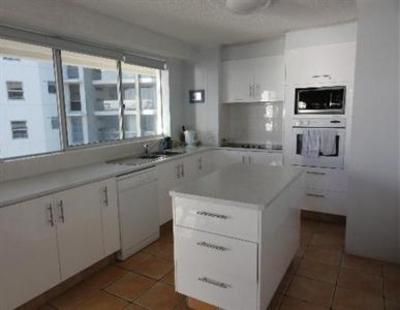 фото отеля Solnamara Beachfront Apartments
