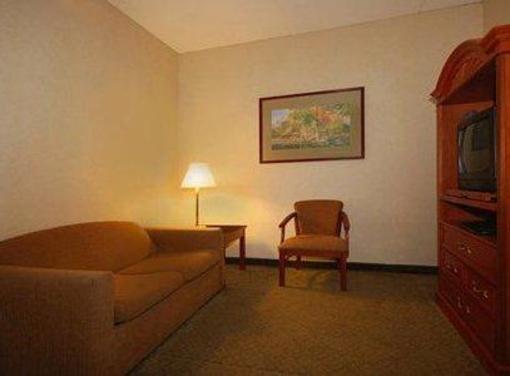 фото отеля Comfort Suites O'Hare