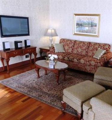 фото отеля Hotel Gouverneur Place Dupuis Montreal