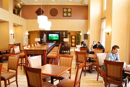 фото отеля Hampton Inn & Suites by Hilton Moncton