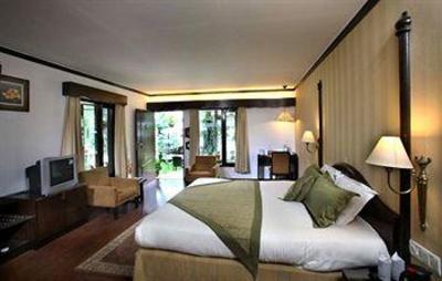 фото отеля Shervani Hilltop - Nainital