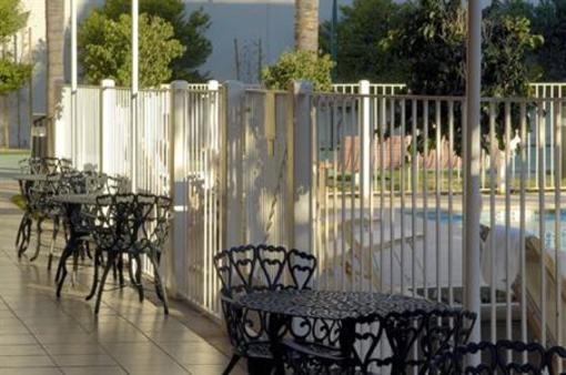 фото отеля Staybridge Suites Chatsworth