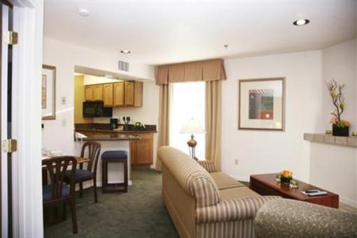 фото отеля Staybridge Suites Chatsworth