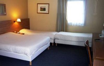 фото отеля Hotel Kyriad Mlv Torcy