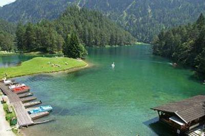 фото отеля Hotel Schloss Fernsteinsee