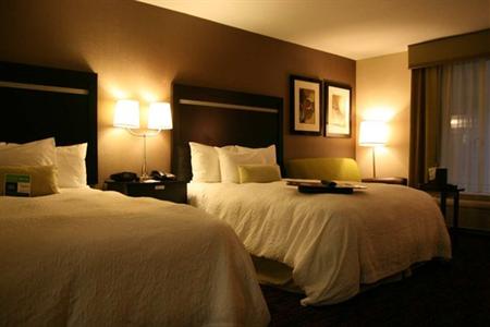 фото отеля Hampton Inn Jericho Westbury